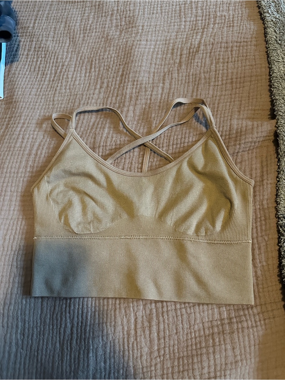 NVGTN Crisscross Seamless Sports Bra